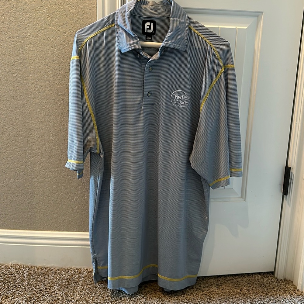 Medium foot joy golf polo